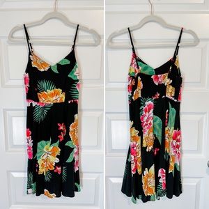 Old Navy black floral print sundress - XS